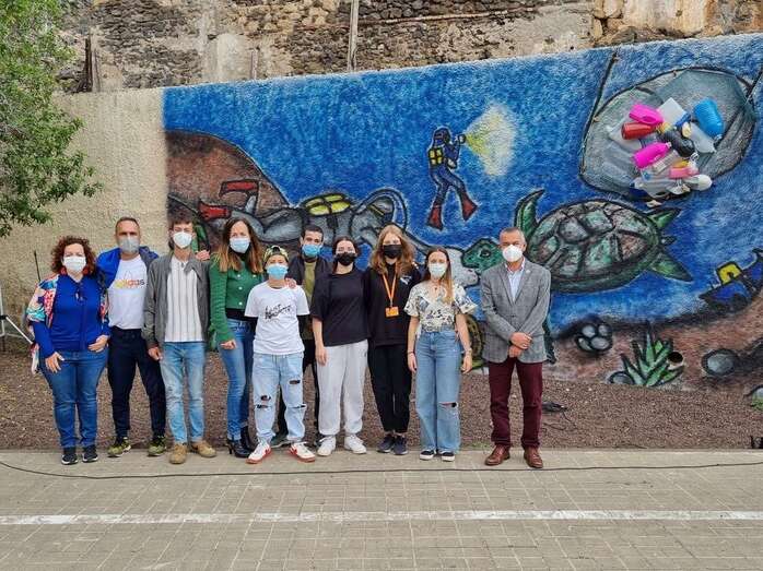 Imagen de la inauguración del mural / TA